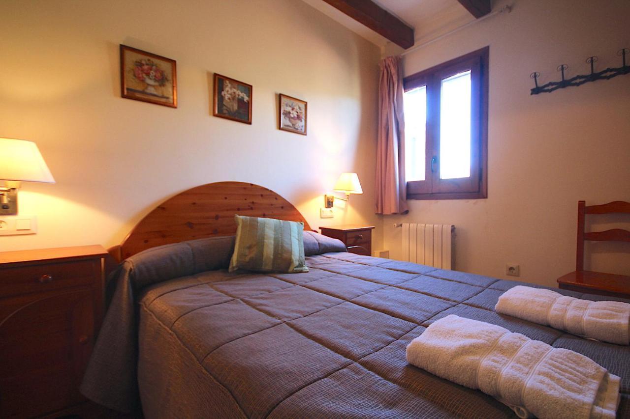 Hostal Centre Del Montsec Llimiana エクステリア 写真